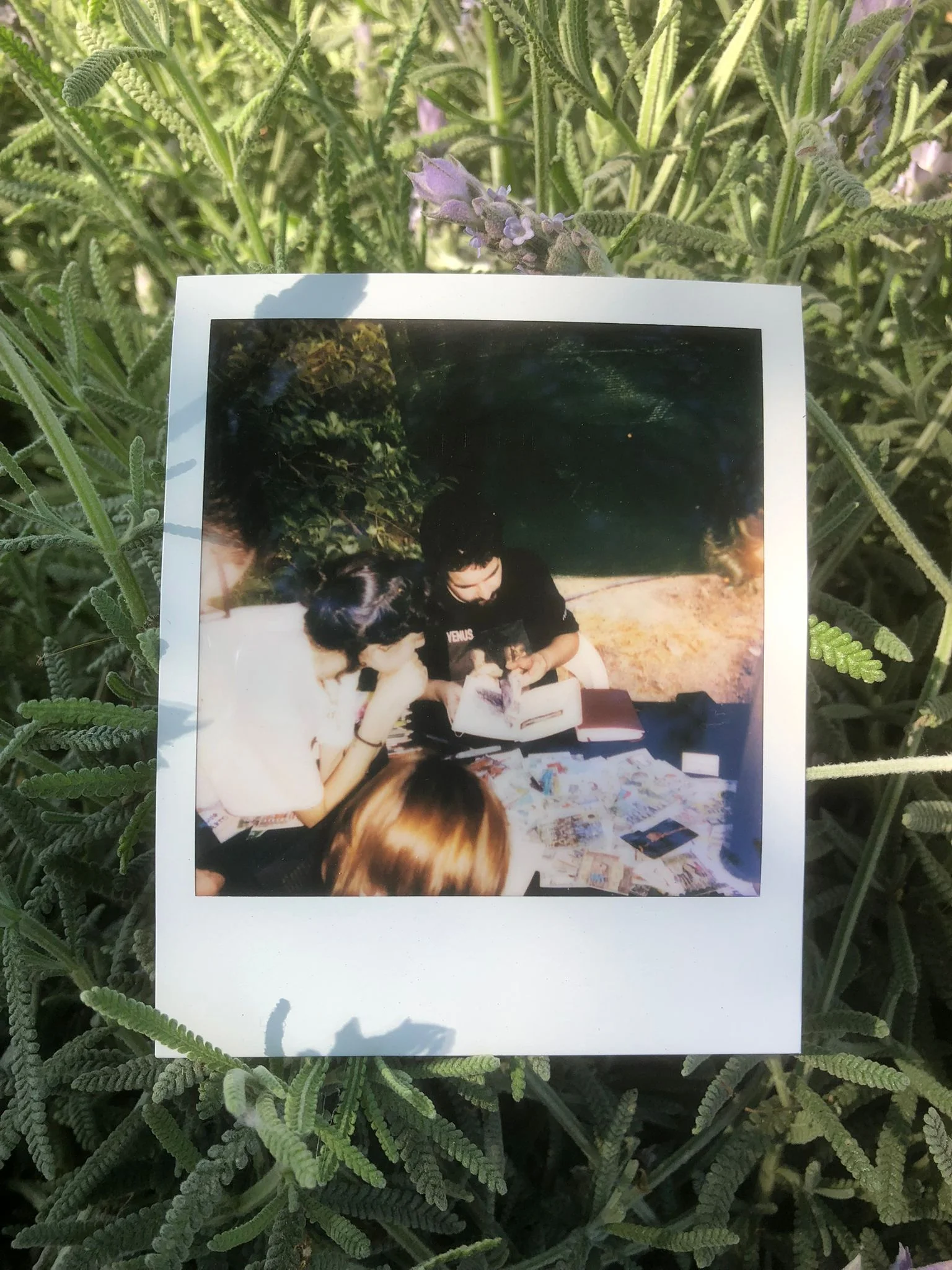 Conversación tranquila entre miembros