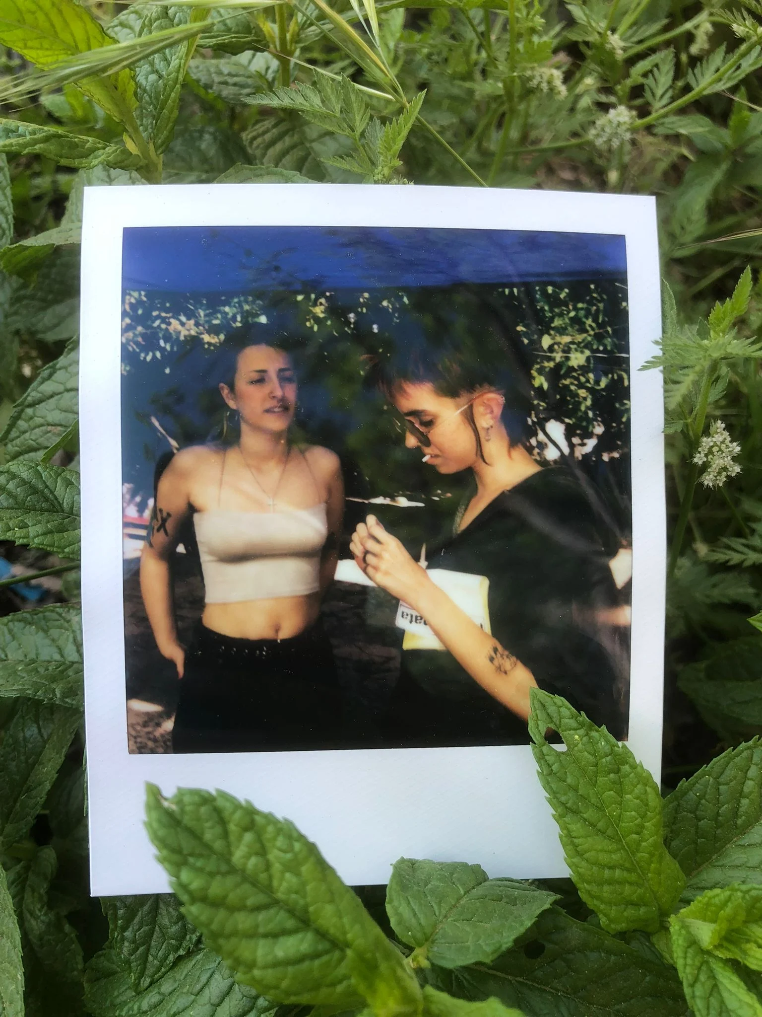 Jóvenes en momento casual